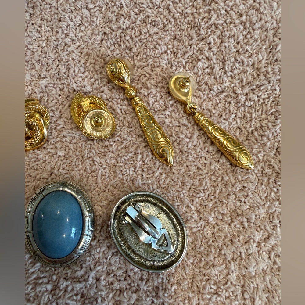Vintage earrings lot - Picture 2 of 2